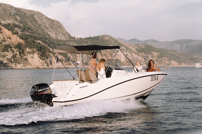Private Sunset boat tour - Price and Value: $170.42 for Up to 5