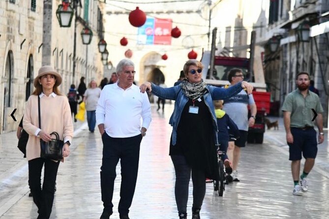 Private Walking Tour in Dubrovnik with Guide - Stop 4: Little Onofrio Fountain and the story behind the city’s water