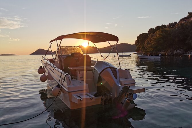 Rent a luxury speed boat for great fun on this Elaphiti Islands tour - Captain Style and On-Board Fun: From Knowledge to Easy Going Energy
