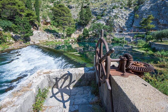 Srdj hill scenic panorama drive and Dubrovnik Old Town PRIVATE TOUR - Stop 1: Most Dr. Franja Tudmana for cruise-port views and city orientation