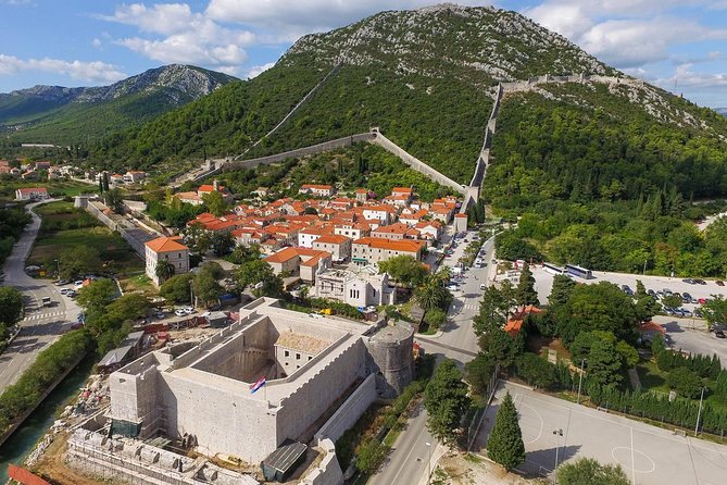Ston Gastro Tour - Getting there without stress: pickup, English guides, and van time