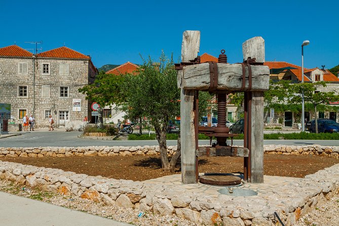 Ston Oysters & Wine Tasting Tour from Dubrovnik - Guide Ivo and Why Private Days Feel Personal