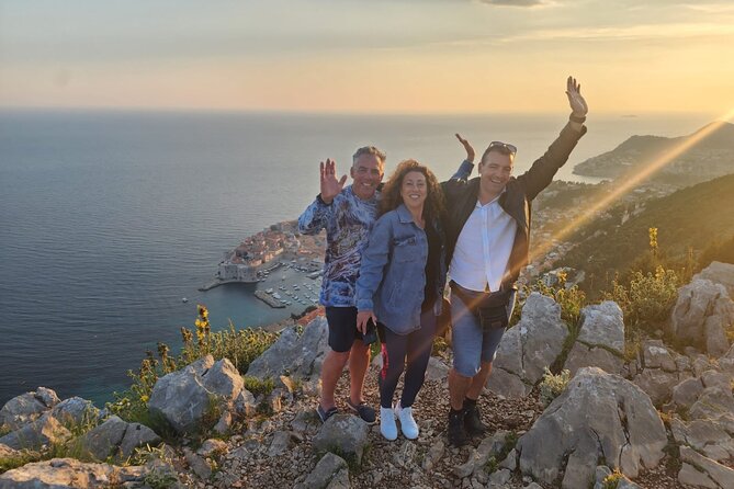 Sunset and Wine / Dubrovnik Sunset Tour and Premium Wine Tasting - Bosanka to Old Town Views: Why This Stop Works at Golden Hour
