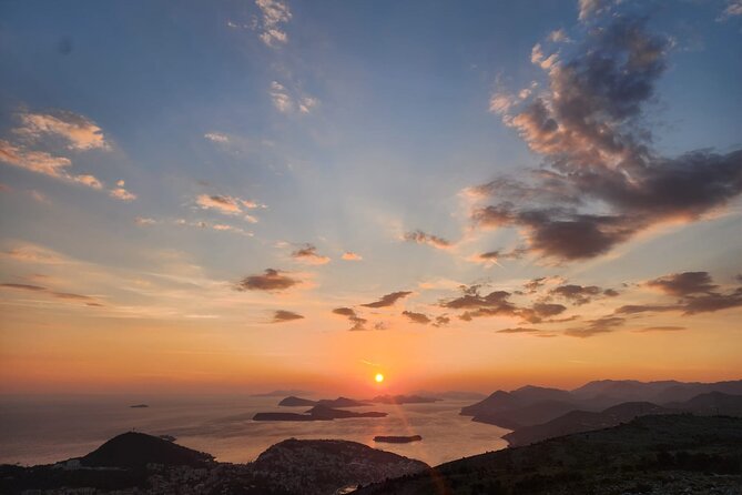 Sunset and Wine / Dubrovnik Sunset Tour and Premium Wine Tasting - Wine Tasting With the Sunset: Local Taste, Easy to Enjoy