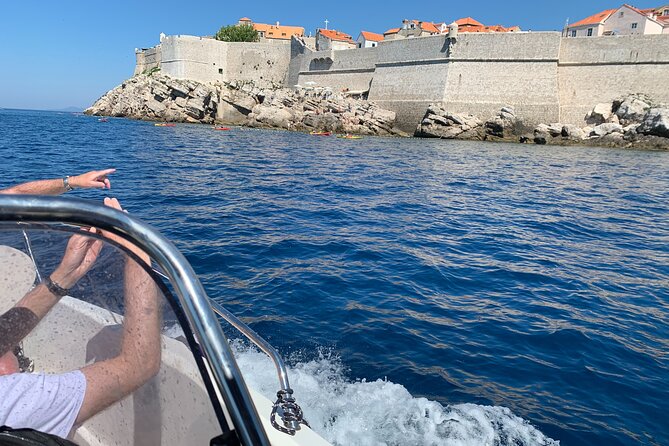 Sunset Tour–A Sunset That Isn’t Stuck in Front of the Old Town - The included wine or Champagne toast (and why it’s worth it)