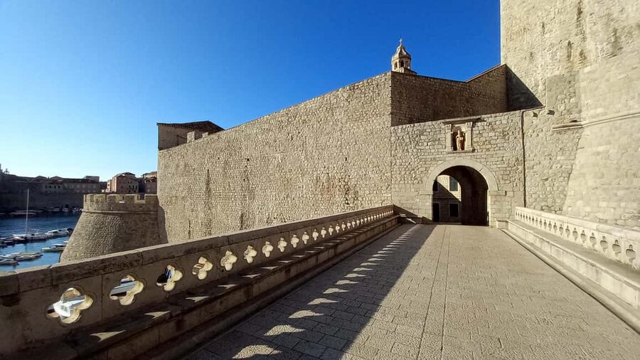 Sunset Wall Walk: 75-Minute Guided Tour & Free Exploration - Key Points You’ll Feel Immediately