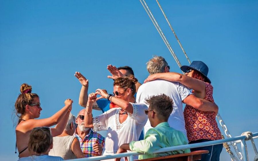 Three Island Boat Tour With Lunch - Comfort on board: the stuff that makes or breaks an 8-hour ride