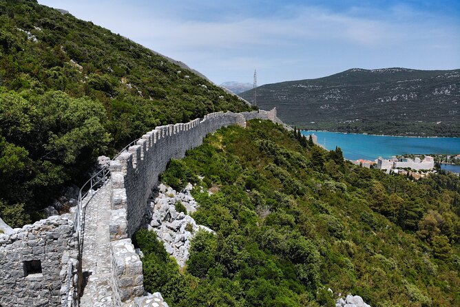 Transfer Dubrovnik to Split with Sightseeing in Ston Town - Arriving in Split without the transfer stress