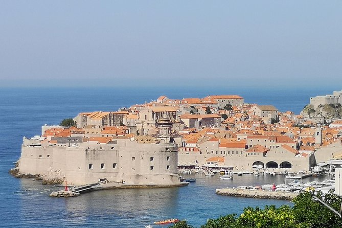 Welcome to Dubrovnik Walking Tour - Why this Dubrovnik walking tour starts at Pile Gate