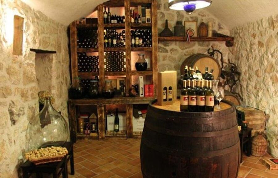Wine Lover's Tour from Dubrovnik - Winery #2 and Scenic Peninsula Driving: Tasting With Context